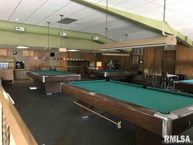 1576 N Henderson St, Galesburg, IL 61401